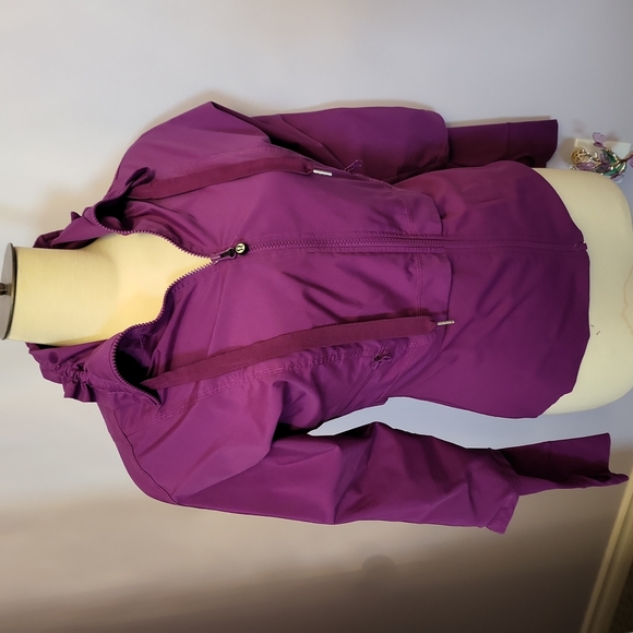 Lululemon jacket - Picture 2 of 3